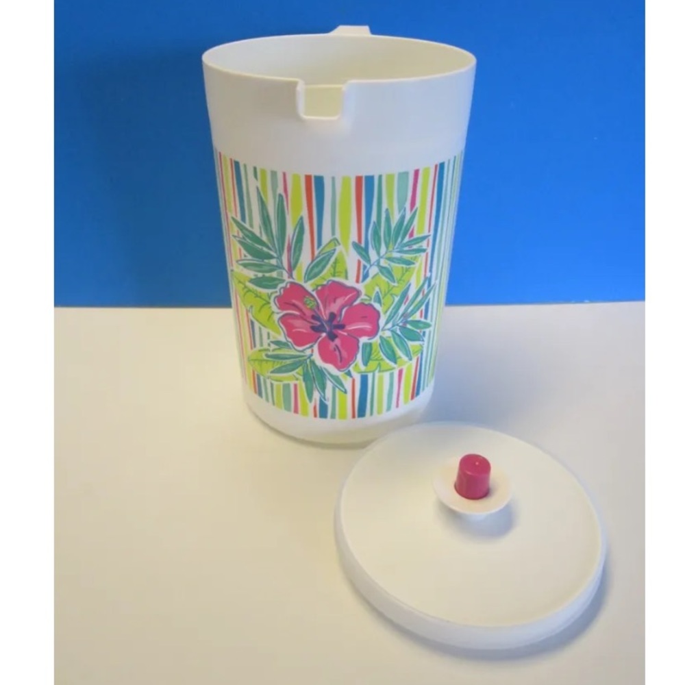 Tupperware Tropical Glamour 2 Quart Pitcher